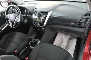 Седан Hyundai Solaris 2012 года, 789000 рублей, Омск