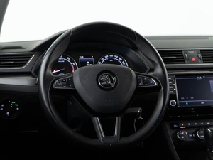 Лифтбек Skoda Superb 2017 года, 2057077 рублей, Москва