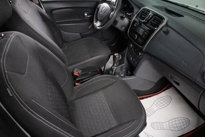 Хетчбэк Renault Sandero 2017 года, 819000 рублей, Сургут