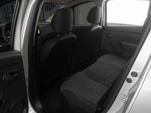 Хетчбэк Renault Sandero 2015 года, 739000 рублей, Тюмень