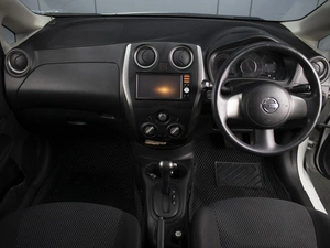 Хетчбэк Nissan Note 2013 года, 760000 рублей, Омск