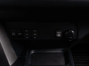 Внедорожник Toyota RAV4 2018 года, 2679000 рублей, Тюмень
