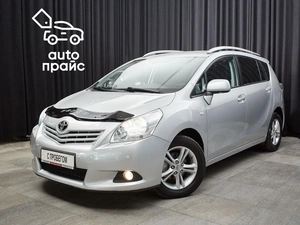 Минивэн Toyota Verso 2011 года, 1249000 рублей, Красноярск