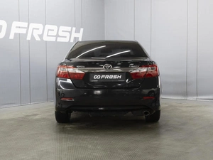 Седан Toyota Camry 2012 года, 1810000 рублей, Омск