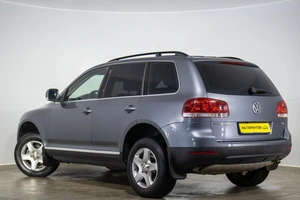 Внедорожник Volkswagen Touareg 2005 года, 989000 рублей, Оренбург