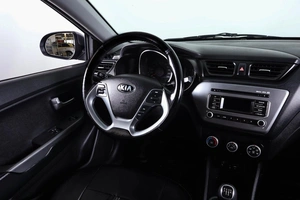 Хетчбэк Kia Rio 2016 года, 909000 рублей, Пермь