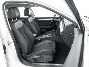 Седан Volkswagen Passat 2016 года, 1713444 рублей, Москва