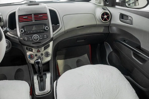 Седан Chevrolet Aveo 2013 года, 539000 рублей, Барнаул