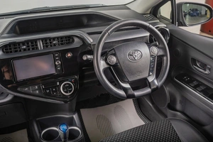 Хетчбэк Toyota Aqua 2017 года, 1449000 рублей, Томск