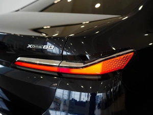 Седан BMW i7 2022 года, 13000000 рублей, Омск