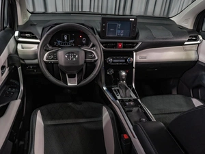 Минивэн Toyota Veloz 2023 года, 4249000 рублей, Тюмень