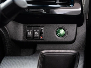 Минивэн Honda Stepwgn Spada 2017 года, 2280000 рублей, Краснодар