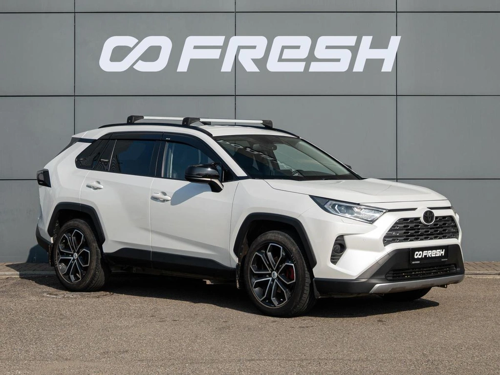 Внедорожник Toyota RAV4 2022 года, 2950000 рублей, Краснодар
