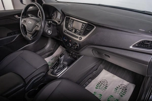 Седан Hyundai Solaris 2017 года, 1319000 рублей, Томск