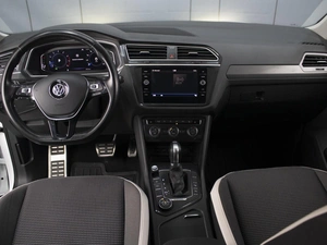 Внедорожник Volkswagen Tiguan 2019 года, 2880000 рублей, Омск