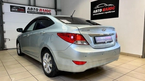 Хетчбэк Hyundai Solaris 2011 года, 828000 рублей, Красноярск