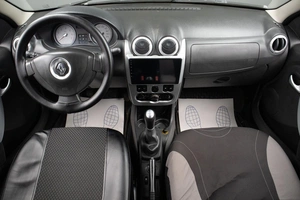 Седан Renault Logan 2010 года, 549000 рублей, Оренбург