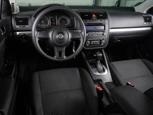 Седан Volkswagen Jetta 2010 года, 629000 рублей, Воронеж