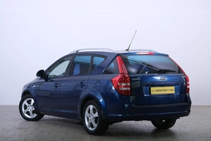 Универсал Kia Ceed 2009 года, 899000 рублей, Омск