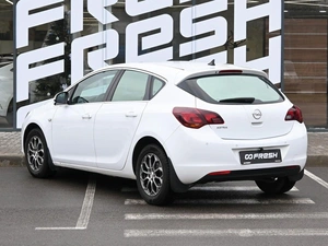 Хетчбэк Opel Astra 2012 года, 999000 рублей, Волгоград