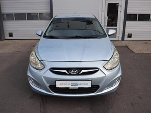 Седан Hyundai Solaris 2013 года, 905000 рублей, Железногорск