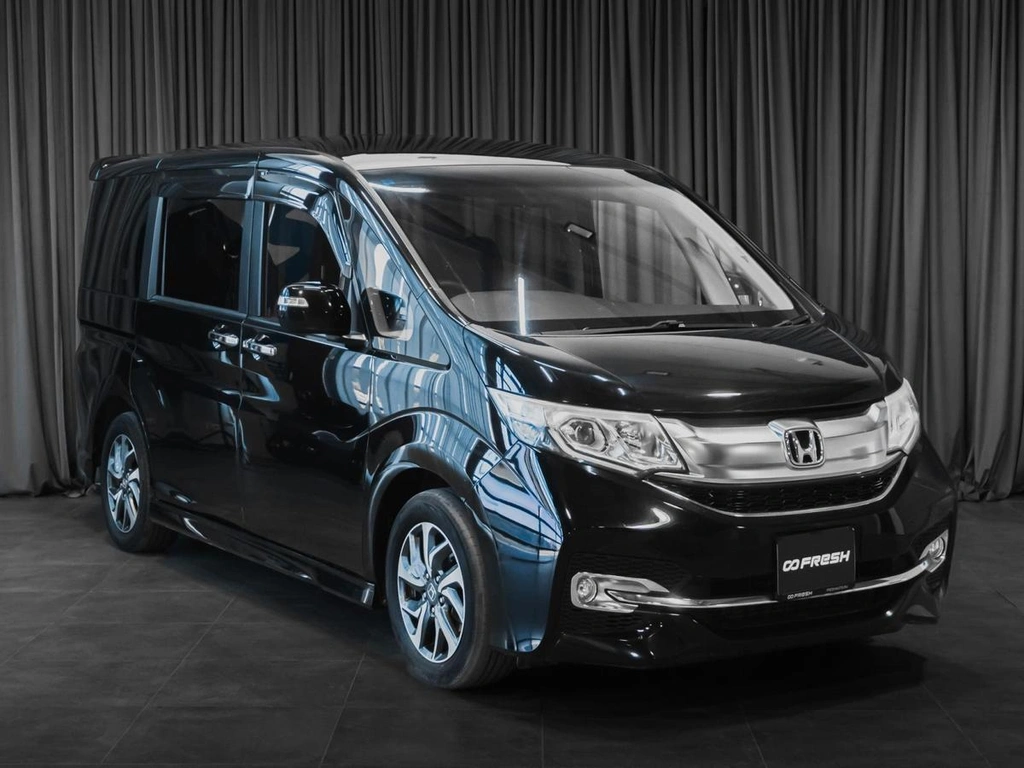 Минивэн Honda Stepwgn 2015 года, 1878000 рублей, Тюмень