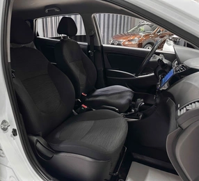 Хетчбэк Hyundai Solaris 2015 года, 1157000 рублей, Красноярск