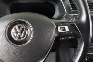 Внедорожник Volkswagen Tiguan 2017 года, 3089000 рублей, Пермь