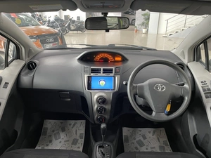 Хетчбэк Toyota Vitz 2009 года, 547000 рублей, Солонцы