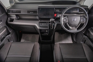 Минивэн Honda Stepwgn Spada 2019 года, 2699000 рублей, Томск