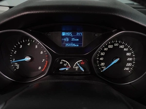 Хетчбэк Ford Focus 2013 года, 959000 рублей, Воронеж