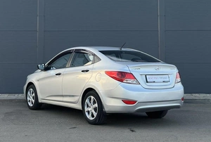 Седан Hyundai Solaris 2012 года, 610000 рублей, Солонцы