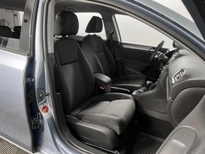 Хетчбэк Volkswagen Golf 2011 года, 749900 рублей, Казань