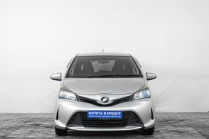 Хетчбэк Toyota Vitz 2015 года, 749000 рублей, Кемерово