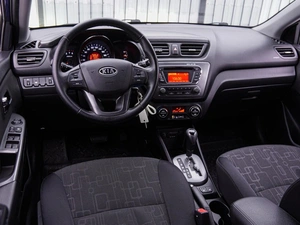 Седан Kia Rio 2012 года, 990000 рублей, Волгоград