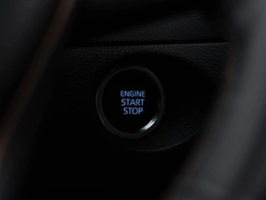 Внедорожник Toyota Corolla Cross, I Рестайлинг 2025 года, 3918900 рублей, Москва