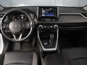 Внедорожник Toyota RAV4 2021 года, 3520000 рублей, Омск