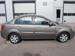 Седан Kia Rio 2011 года, 790000 рублей, Железногорск