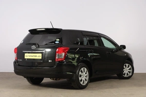 Универсал Toyota Corolla Fielder 2012 года, 1389000 рублей, Новосибирск