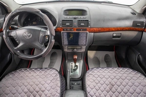 Седан Toyota Avensis 2005 года, 789000 рублей, Барнаул