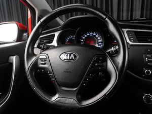 Хетчбэк Kia Ceed 2016 года, 989000 рублей, Тюмень