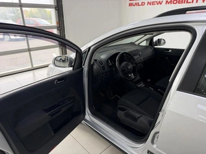 Хэтчбек Volkswagen Golf Plus 2013 года, 840000 рублей, Смоленск