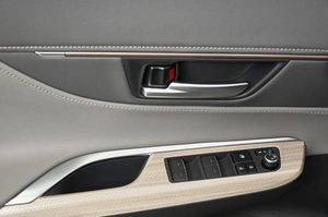 Внедорожник Toyota Venza 2023 года, 5190000 рублей, Красноярск