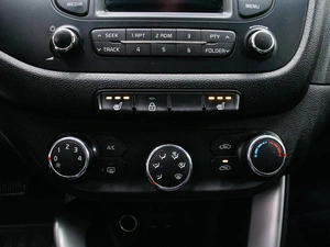 Хетчбэк Kia Ceed 2015 года, 1050000 рублей, Красноярск