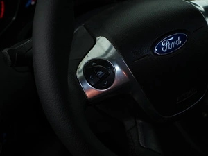 Седан Ford Focus 2013 года, 927077 рублей, Москва