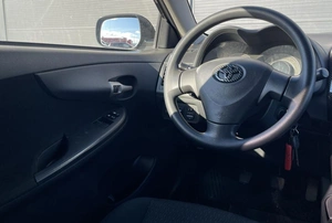 Седан Toyota Corolla 2008 года, 925000 рублей, Солонцы