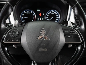 Внедорожник Mitsubishi Outlander 2015 года, 1900000 рублей, Тюмень