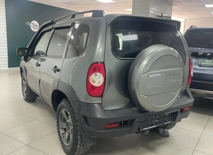 Внедорожник Chevrolet Niva 2019 года, 850000 рублей, Ачинск