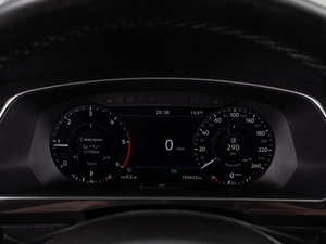 Внедорожник Volkswagen Tiguan 2017 года, 1828070 рублей, Тюмень