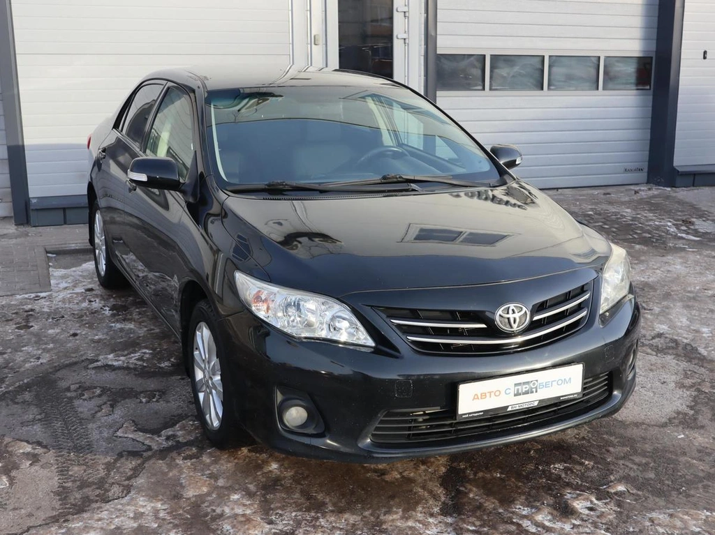 Седан Toyota Corolla 2011 года, 1020000 рублей, Железногорск